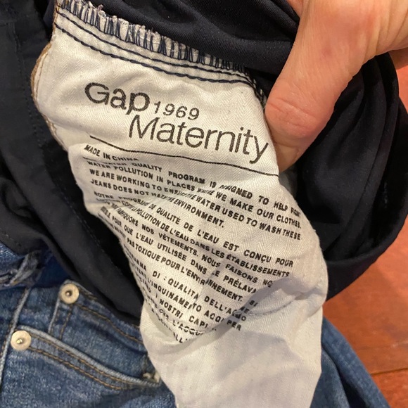 Gap maternity jeans size 2 regular - Picture 4 of 4